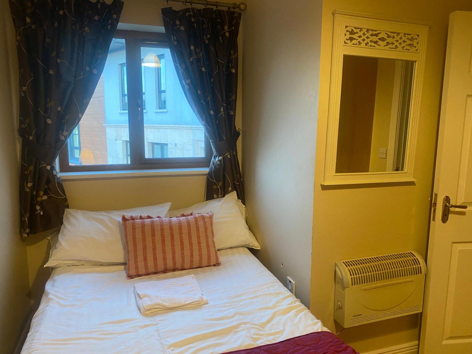 Luxury Town House-apartment Appartamento Carrick on Shannon